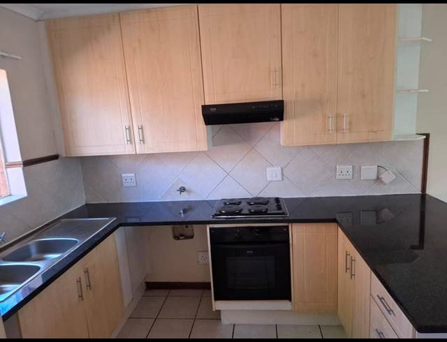 2 BEDROOM PROPERTY TO RENT IN MOOIKLOOF RIDGE ESTATE